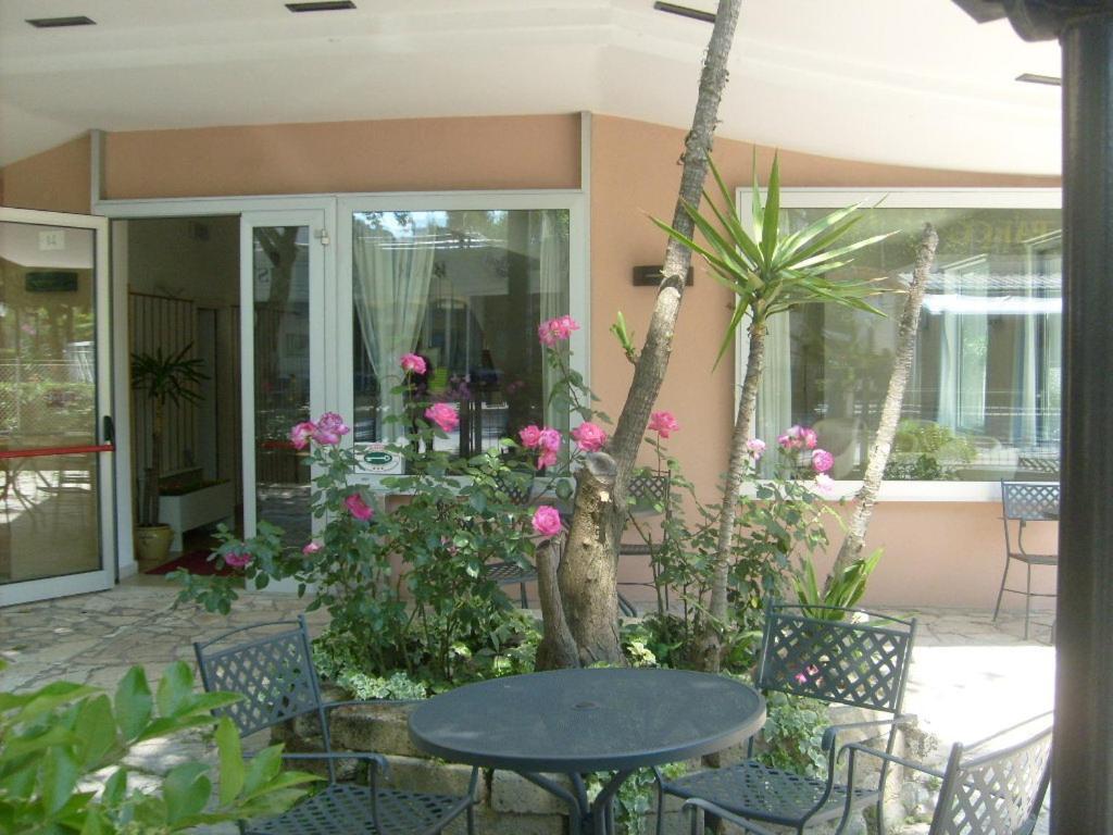Hotel Bel Air Rivazzurra Di Rimini Exterior photo